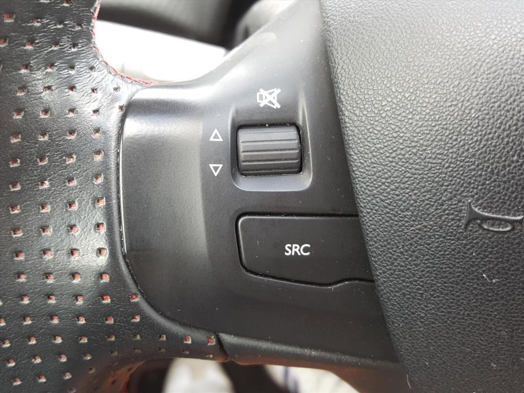 Peugeot 2008 1.2 puretech 110pk gt-line | navi | bt | applecarplay & androi