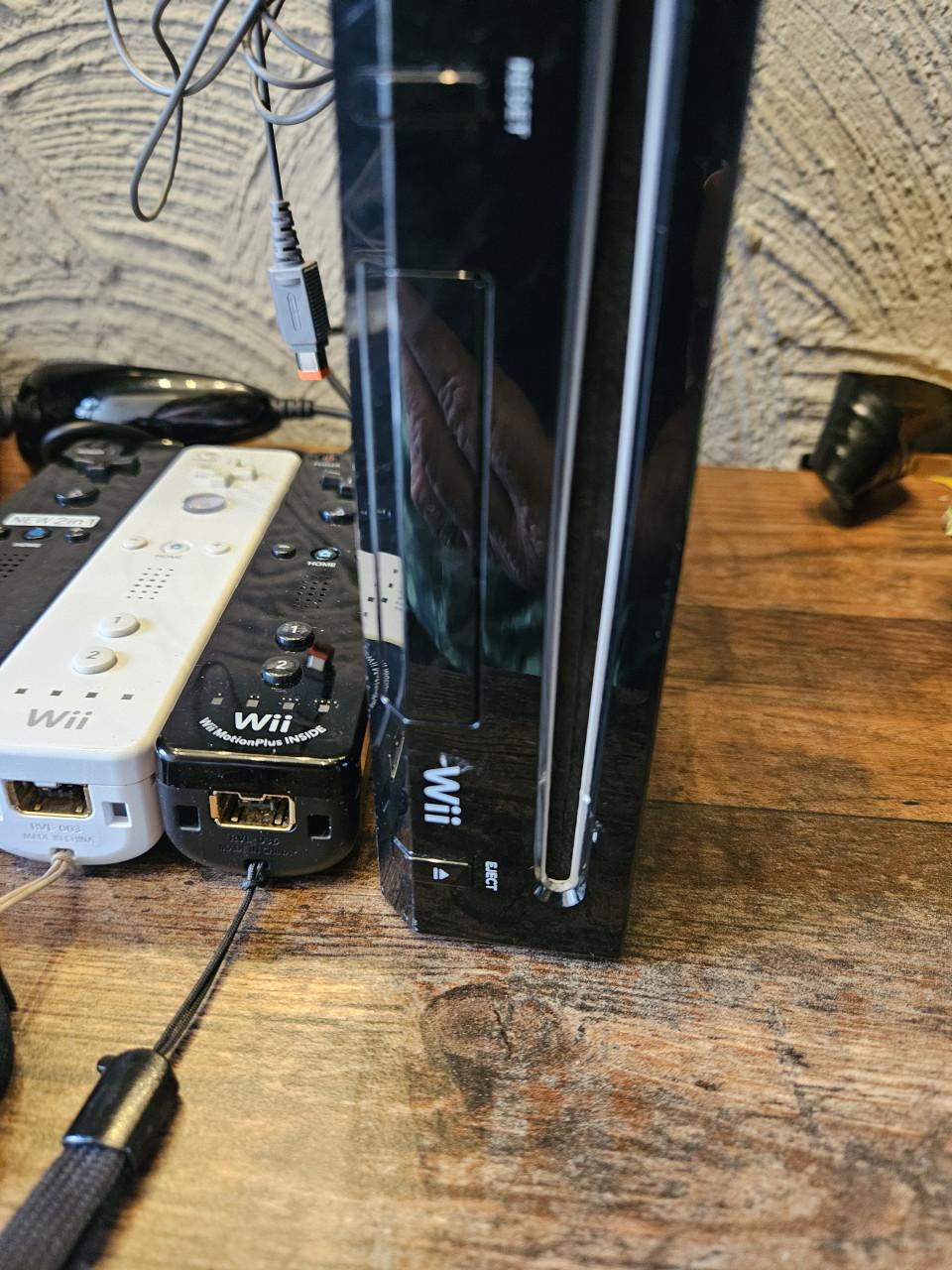 Nintendo Wii Zwart met 3 controllers en accessoires