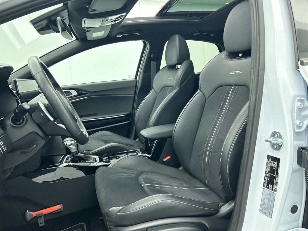 Kia Xceed 1.5 t-gdi gt-line panoramadak | stoelverwarming | elec. achterkle