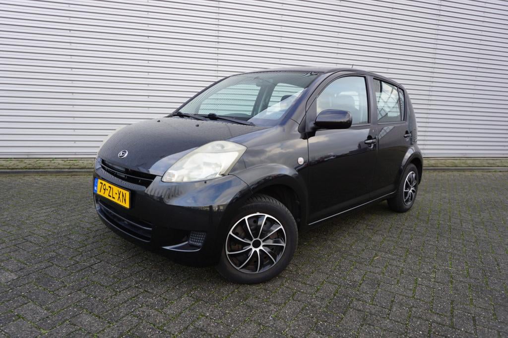 Daihatsu Sirion 2 1.3-16v prestige airco / elektr. ramen / nap