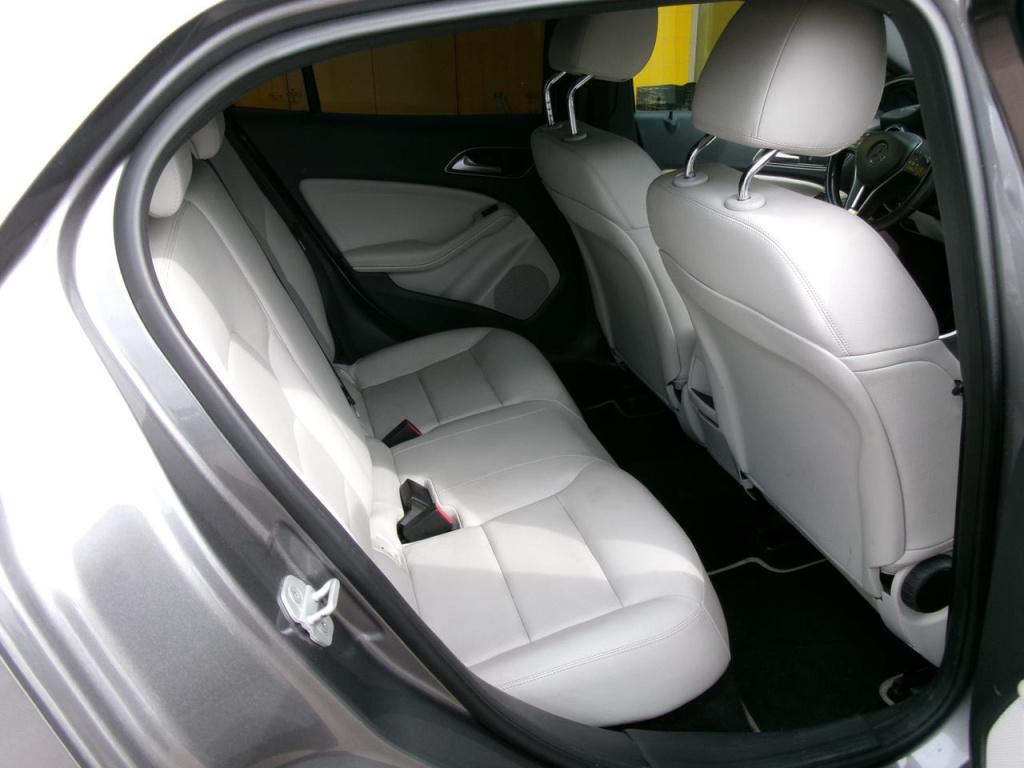 Mercedes-Benz Gla-klasse 200 automaat, cruise.contr., pano, leer, trekhaak
