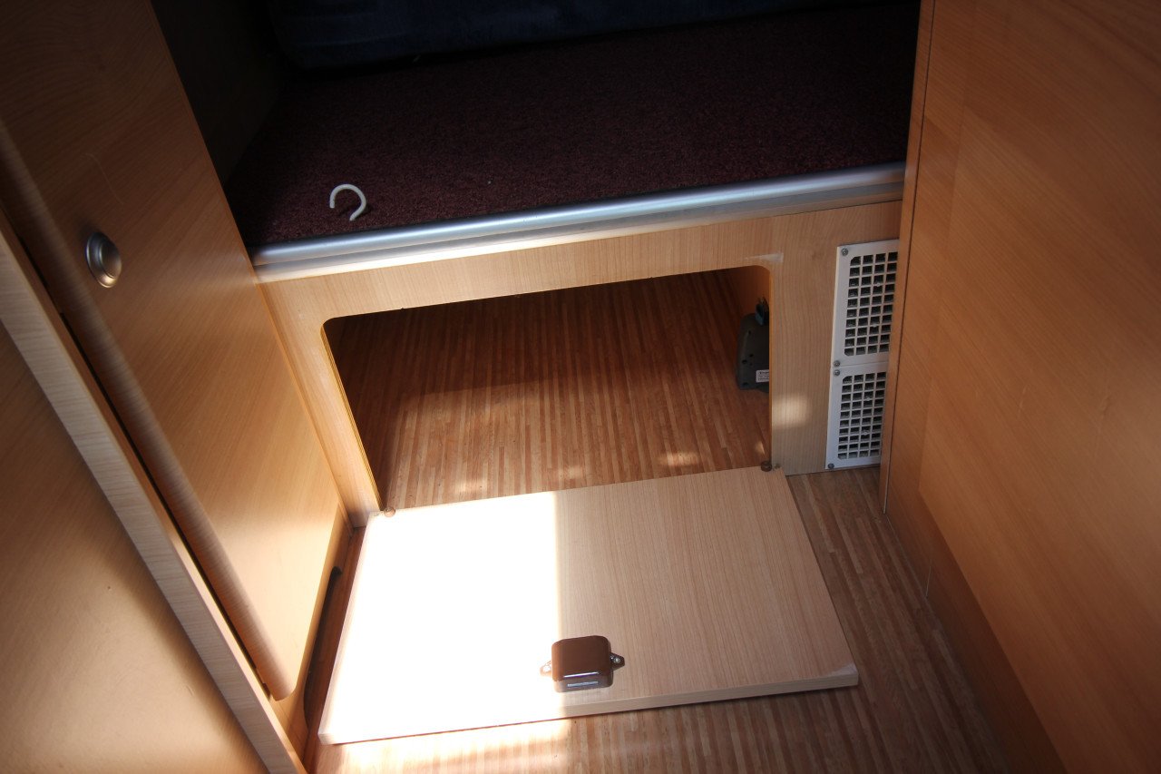 Knaus Box Star (Mooie compacte Buscamper met unieke indeling!!)