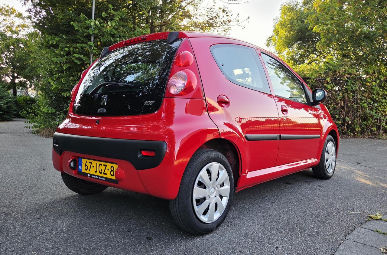 Peugeot 107 AUT 1.0 12V XS