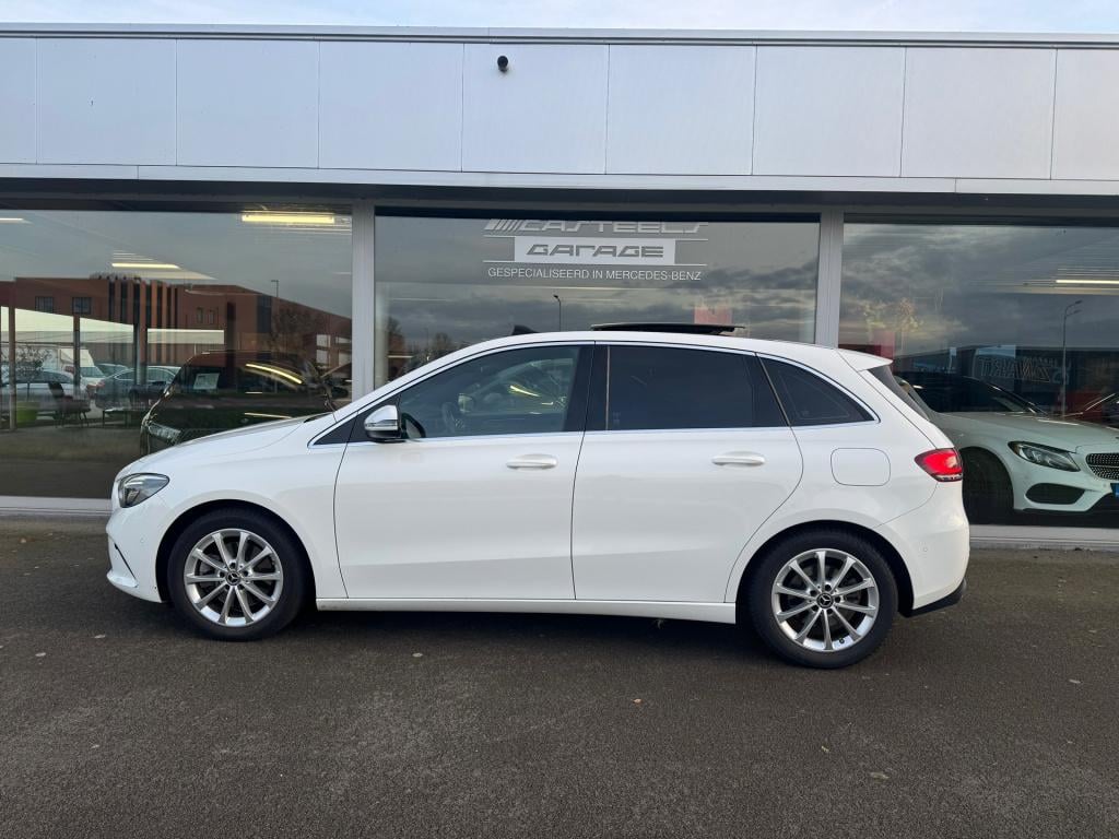 Mercedes-Benz B-Klasse 220 progressive automaat , trekhaak , panoramaschuif
