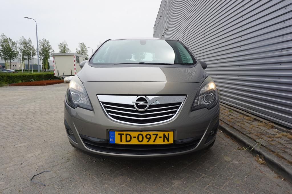 Opel Meriva 1.4 turbo cosmo airco / navi / cruise / stuur + stoelverw. / pd
