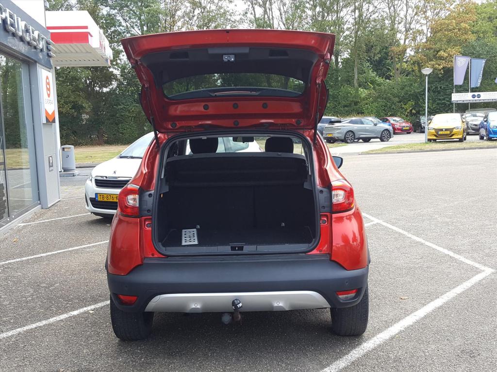 Renault Captur tce 120pk edc helly hansen | navigatie | trekhaak | bluetoot
