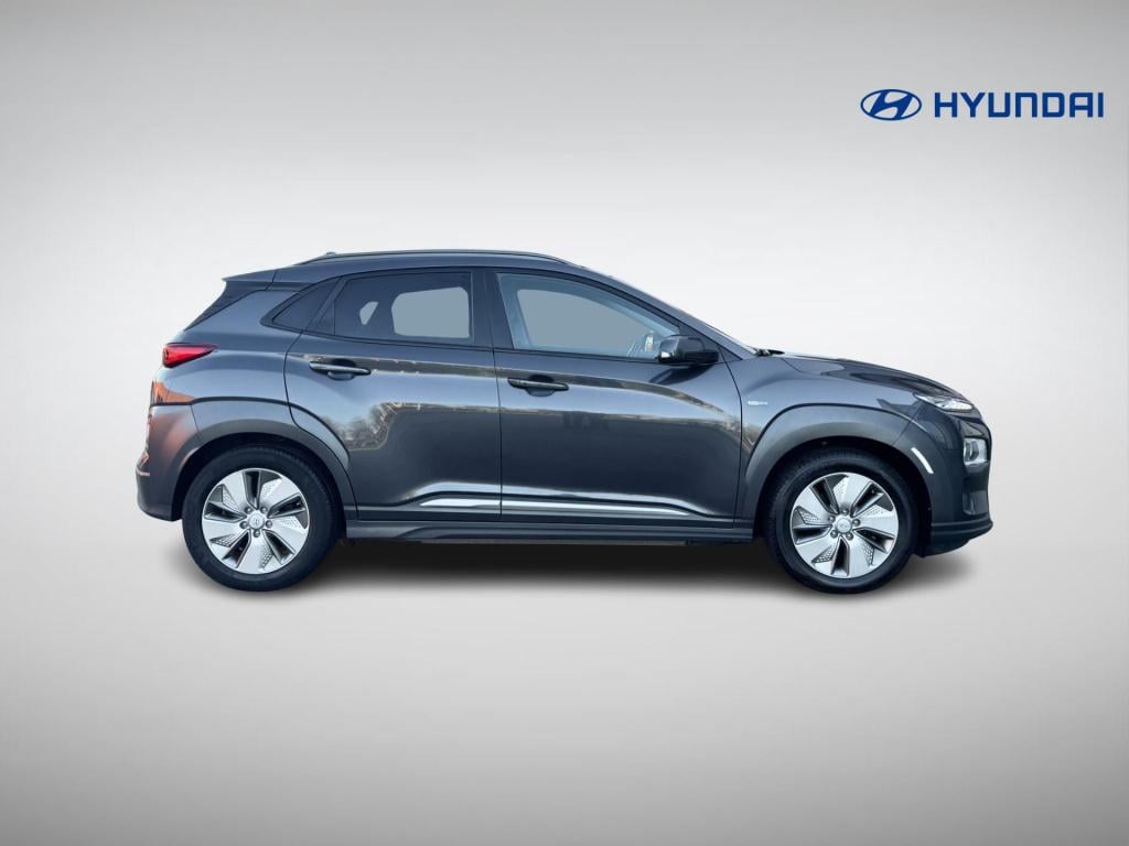 Hyundai Kona ev fashion 64 kwh soh 96%, 3-fase lader