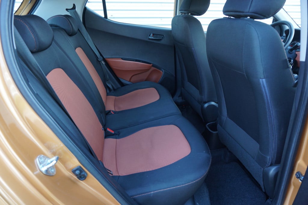 Hyundai I 10 1.0i i-motion comfort climate / cruise / parkeers. / nap
