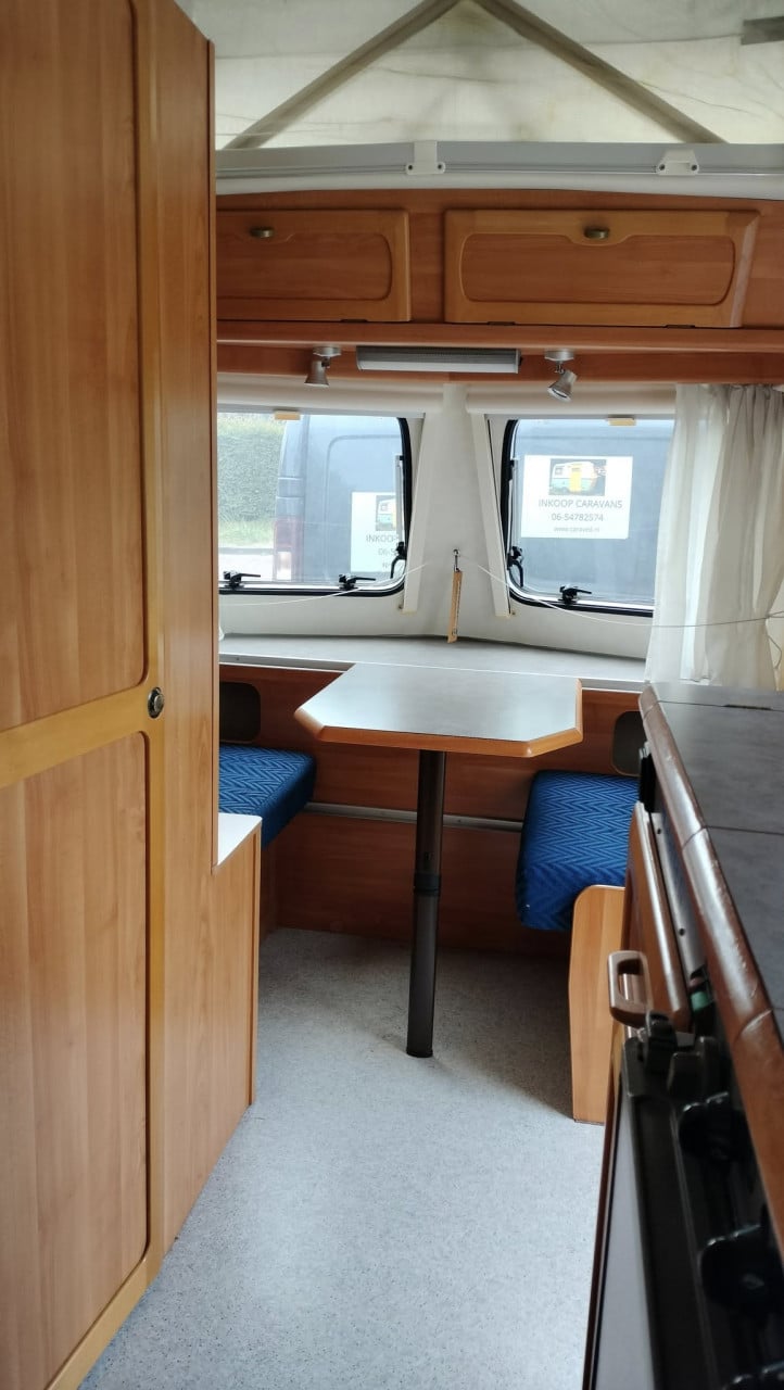 Eriba Touring (2001) met voortent en mover!