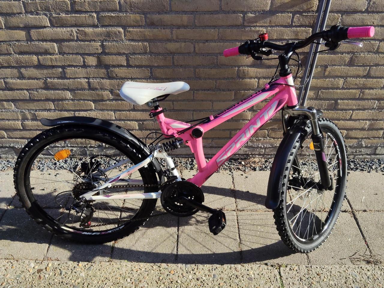 Te koop 24 inch meisjes mountainbike