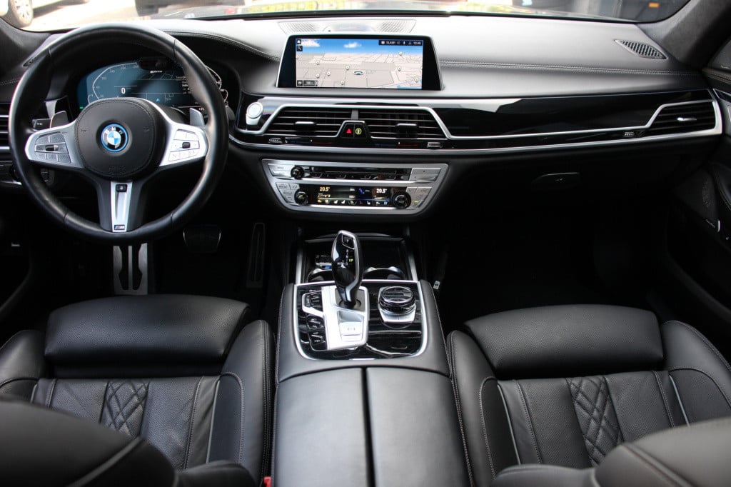 BMW 7 Serie 745e high executive | bowers & wilkins | schuifdak | massage | 