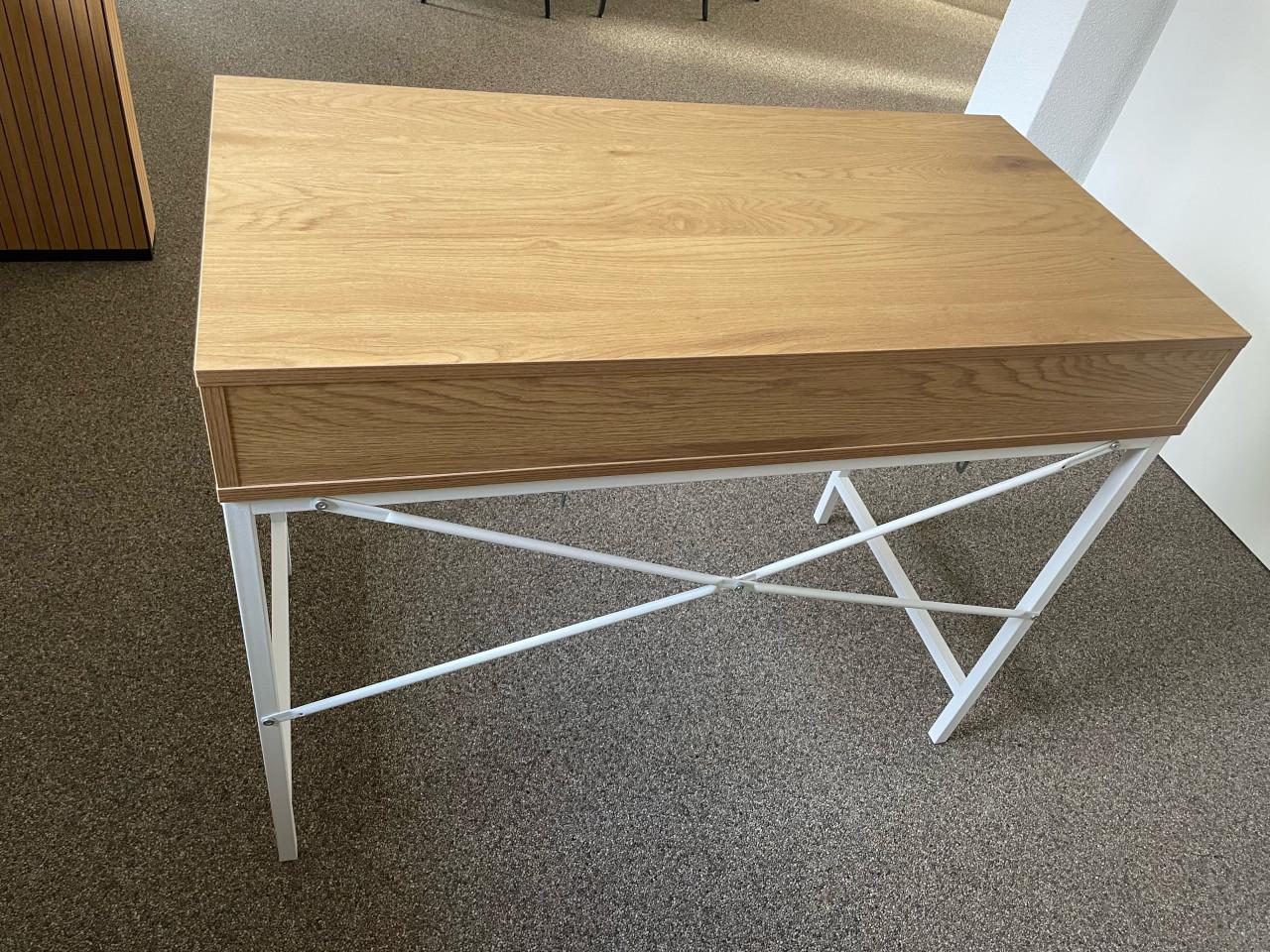 Leuk modern bureau als nieuw