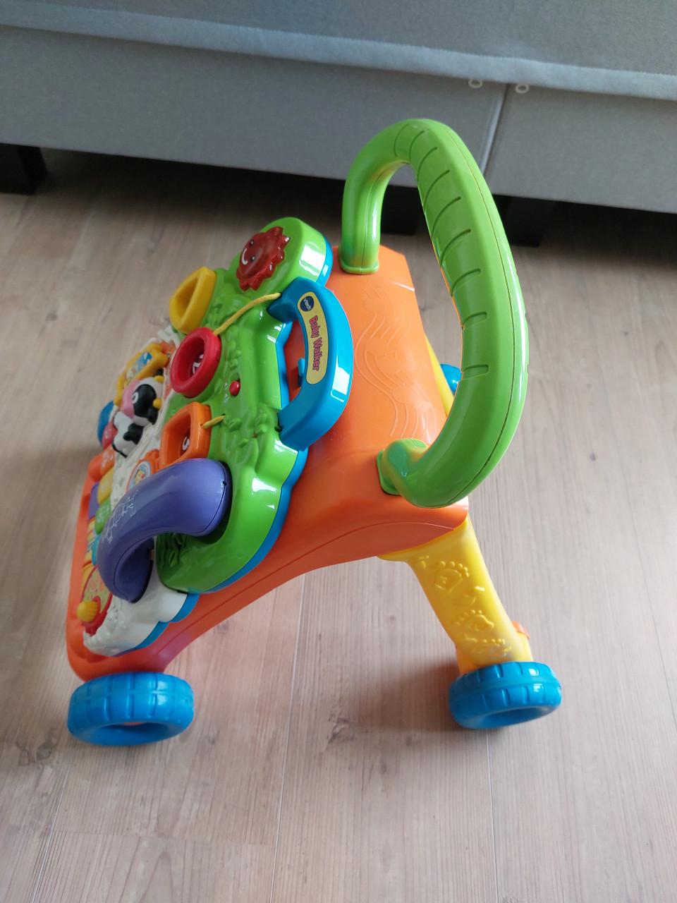 Baby walker van vitech
