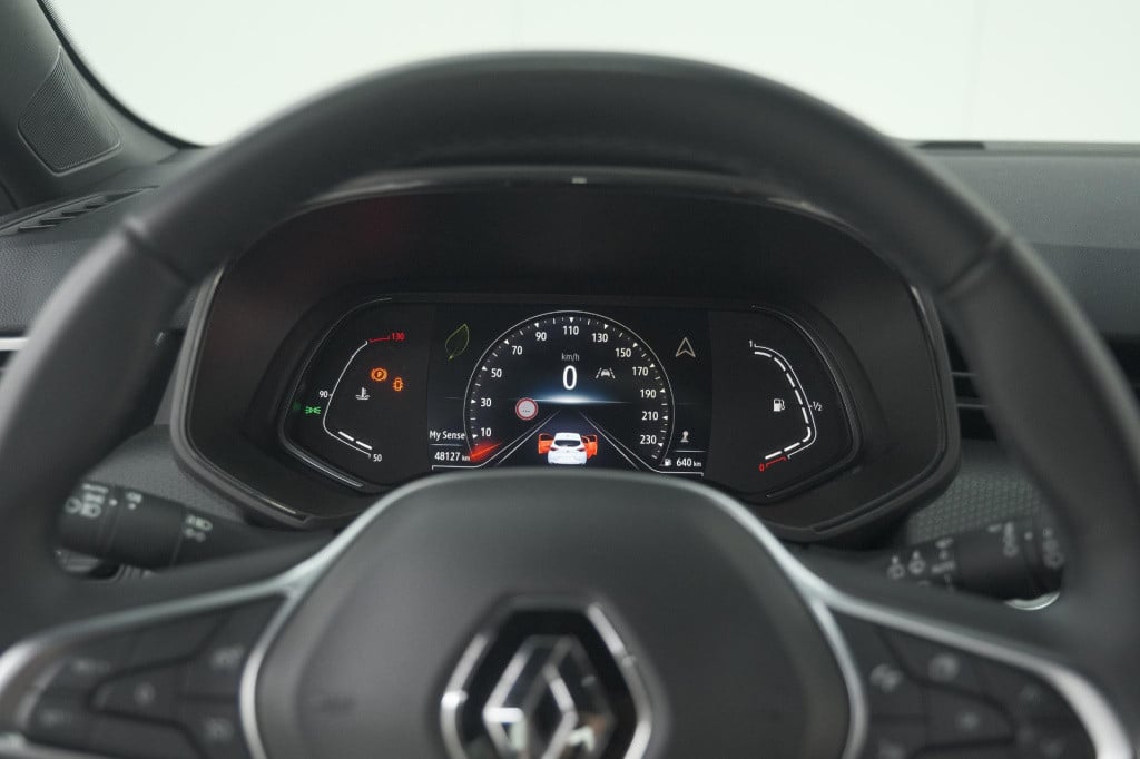 Renault Clio tce 90 techno | camera | 9.3 inch scherm | apple carplay | par