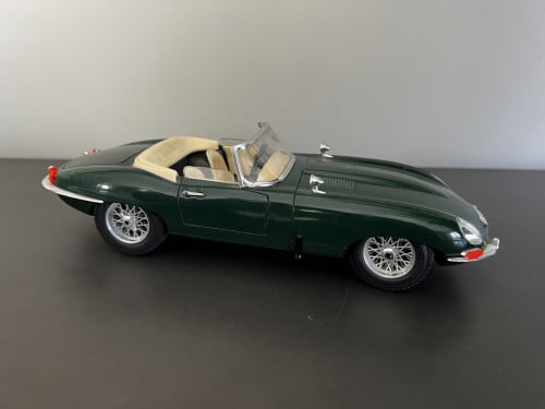 Jaguar E type