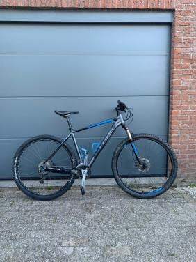 Cube analog competition mountainbike