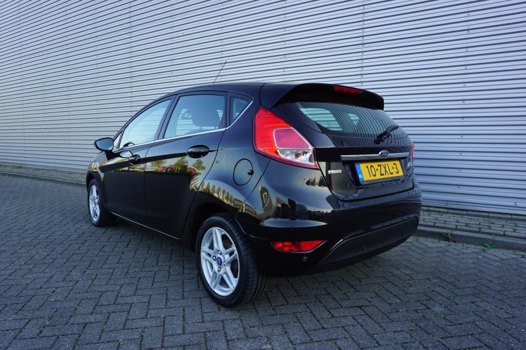 Ford Fiesta 1.0 ecoboost titanium airco / cruise / elektr. ramen / nap