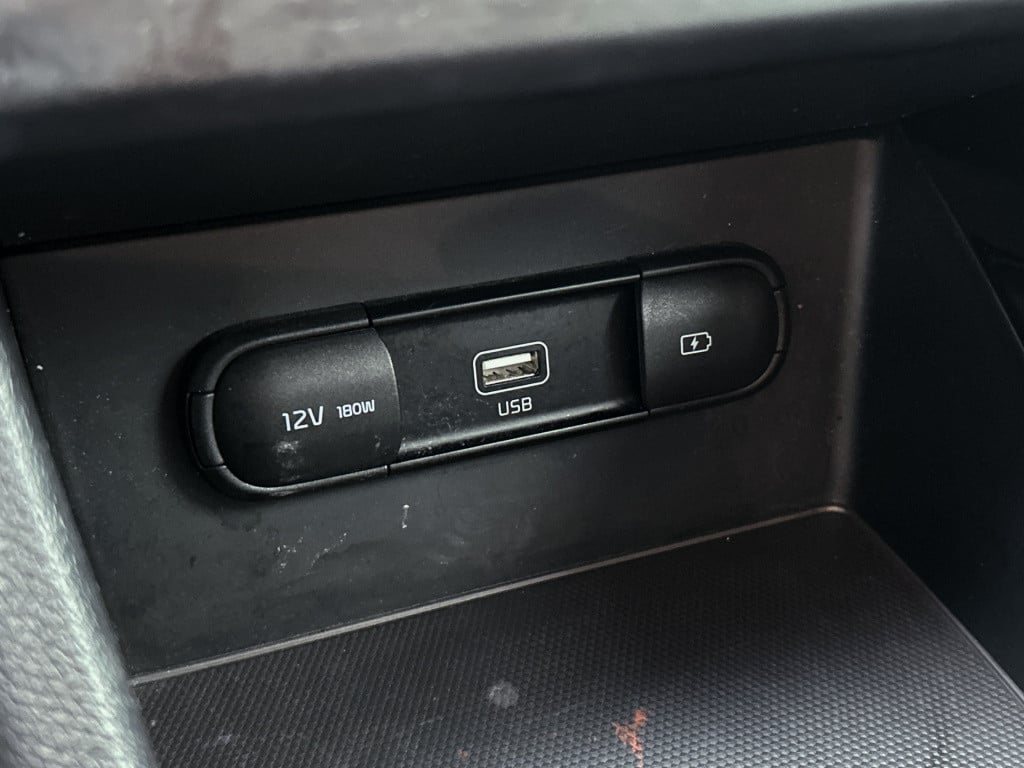 Kia Niro 1.6 gdi hybrid sportsline | trekhaak | 18 inch | half leder