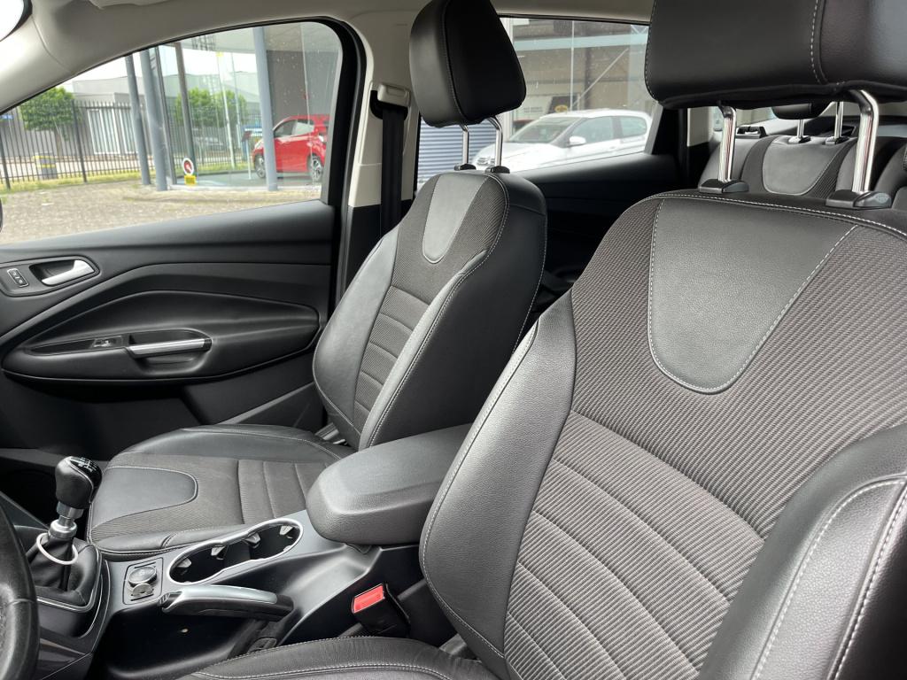 Ford Kuga 1.6 titanium 1 eig 58 dkm 2000 kg trekgewicht