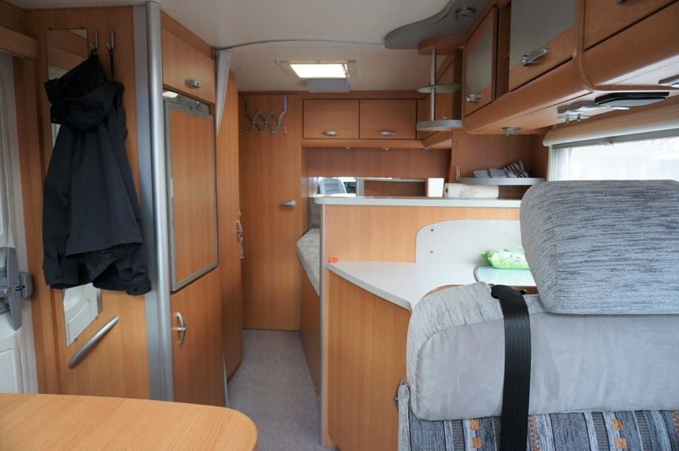 Te huur ruime knaus camper
