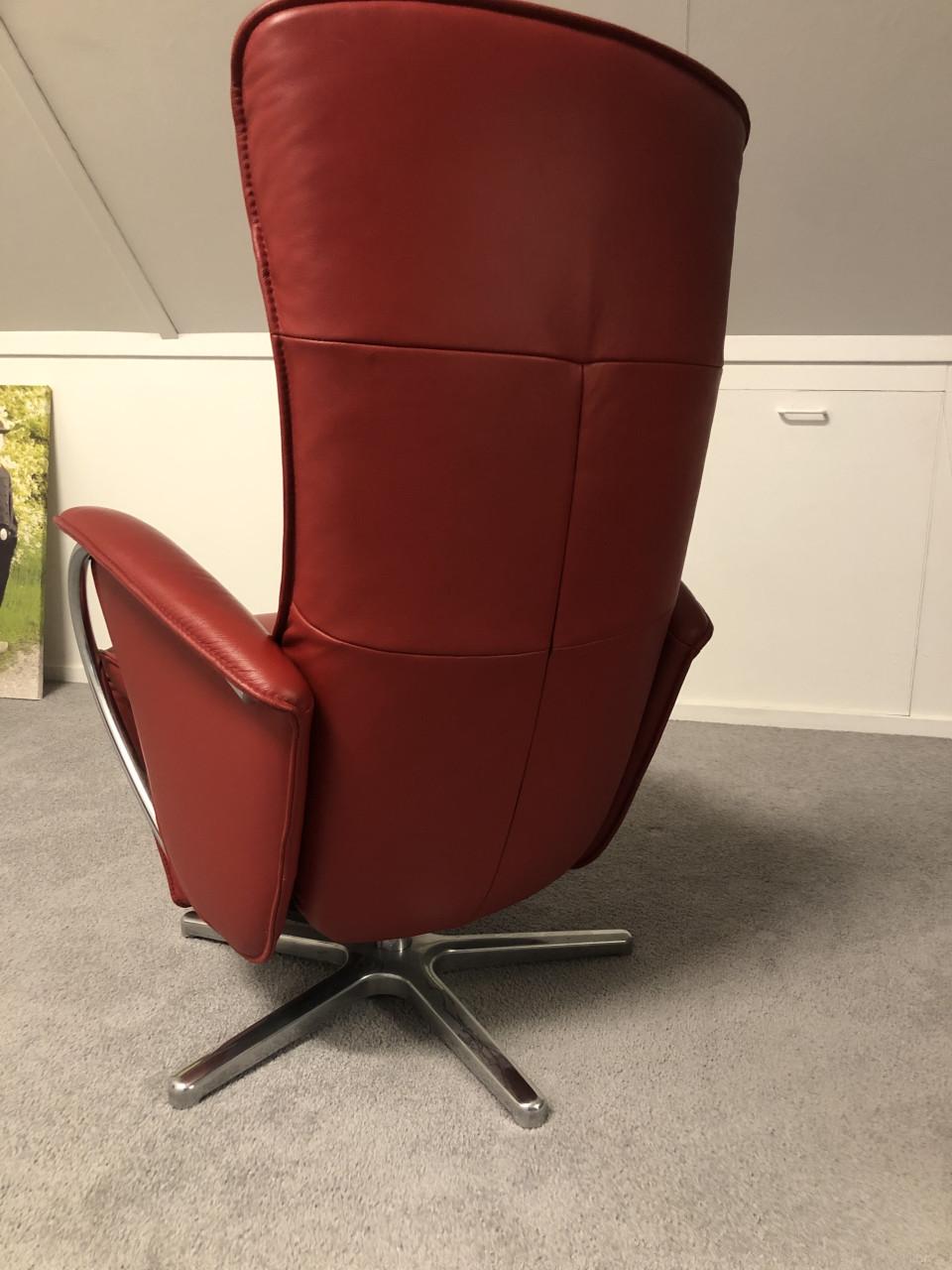 Rode leren fauteuil, TMC goede kwaliteit