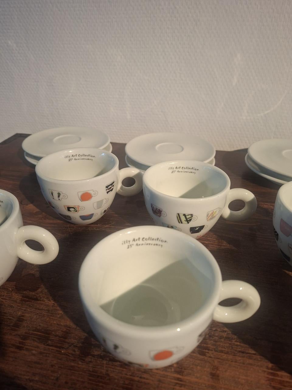 6 illy koffie kop en schotel design kunst