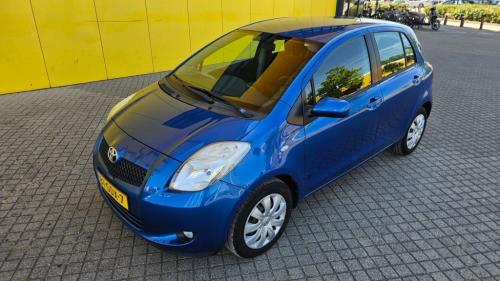Toyota Yaris 1.3 vvti cool / nl auto / nap