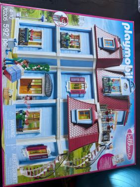 Playmobile dollhouse
