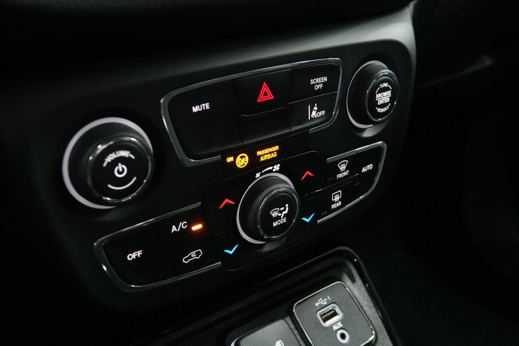 Jeep Compass 1.3t longitude | cruise | pdc | camera |