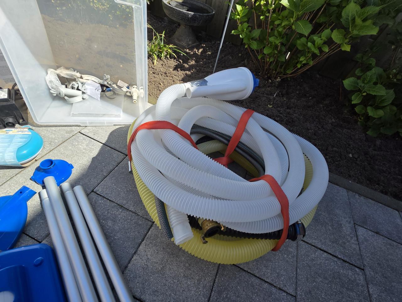 🌞 Zwembad met Complete Set – Direct klaar voor gebruik! 🏊‍♂️  T