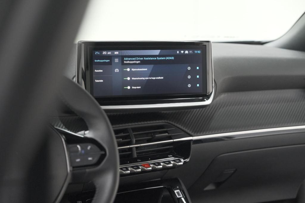 Peugeot 2008 puretech 100 allure | apple carplay | parkeersensoren | climat