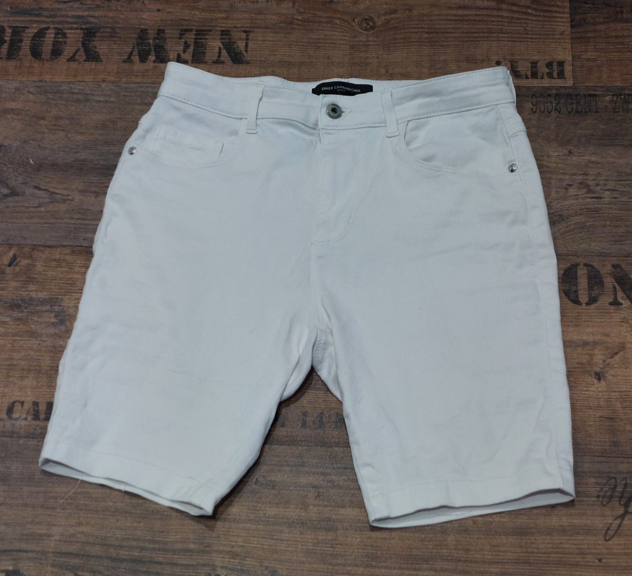 Witte korte Only Carmakoma damesbroek mt M