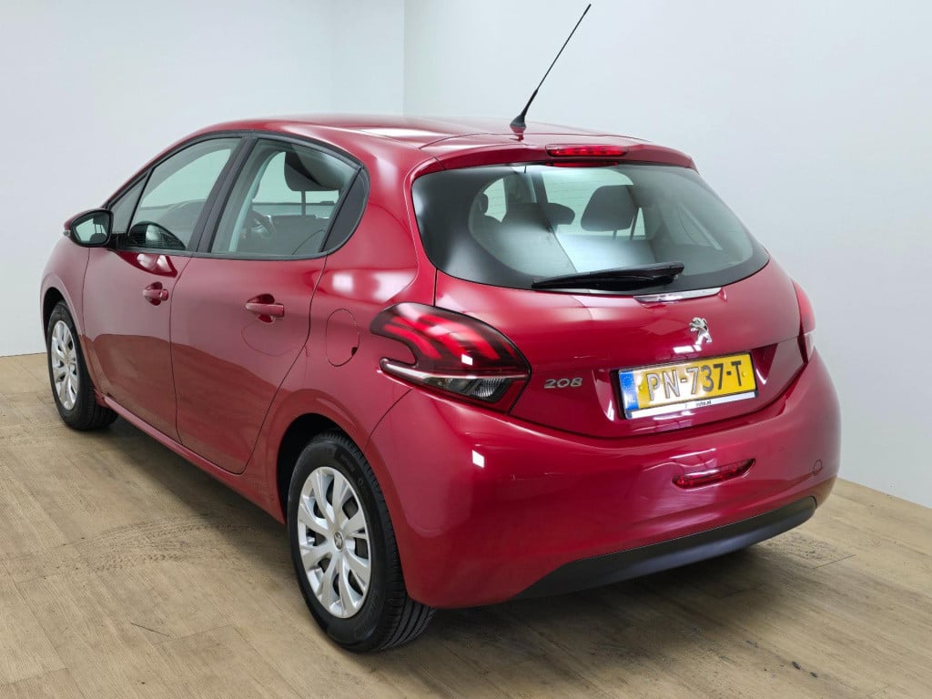 Peugeot 208 occasion met cruisecontrol en veel ruimte ook achterin | tweede