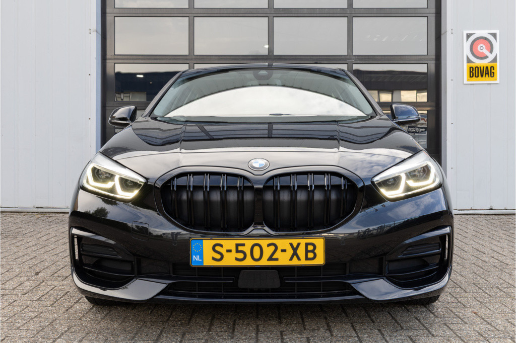 BMW 1 Serie 118i sport line business edition ✅1jaarbovag✅cam✅nav✅apple✅cc