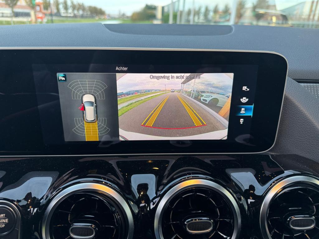 Mercedes-Benz B-Klasse 220 progressive automaat , trekhaak , panoramaschuif