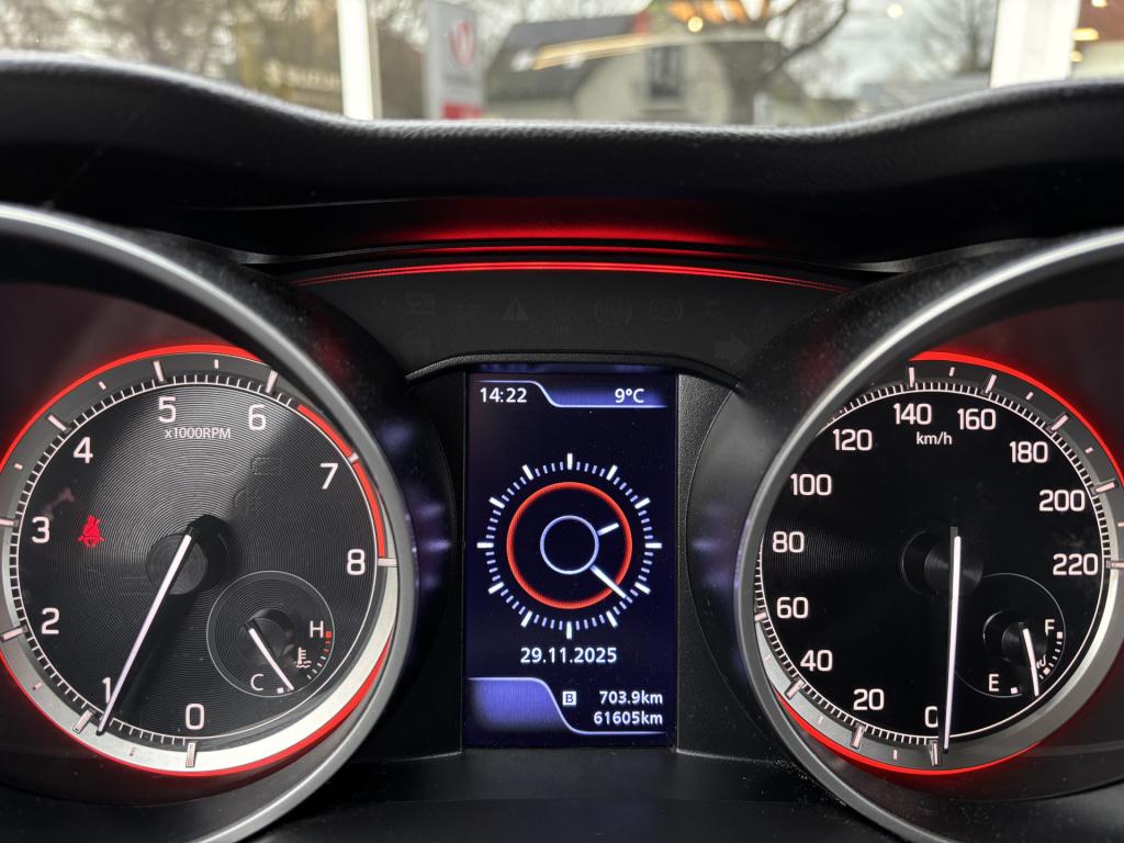 Suzuki Swift 1.0 stijl smart hybrid/sportline pack/17" lmv