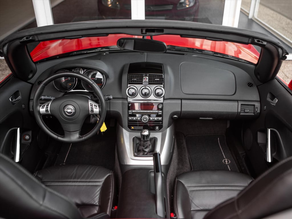 Opel GT 2.0 turbo premium pakket i 310 pk