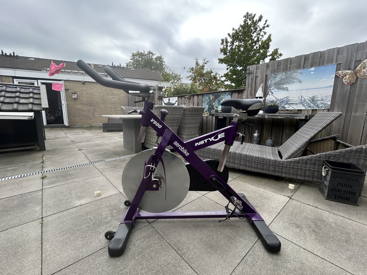 Instyle V900 Aerobike Indoor Studio Bike