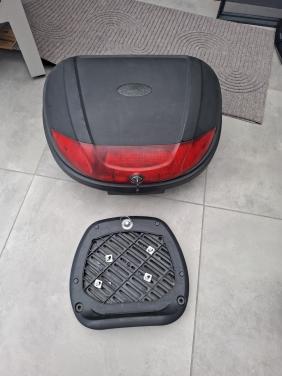 VidaXL-Topkoffer-voor - motorfietsen -72 -L - voor - 2 - helmen. 1x sleutel
