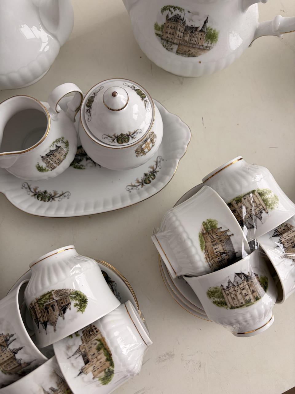 Porselein NL kastelen servies thee en koffie 18-delig compleet
