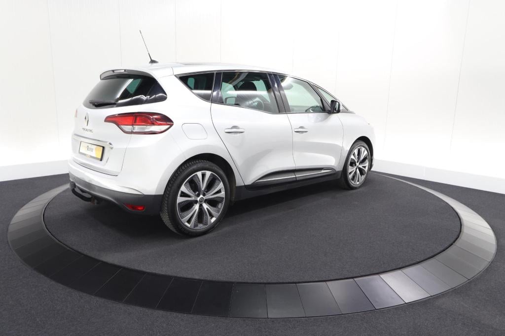 Renault Scenic tce 140 intens | trekhaak | camera | panoramadak | navigatie