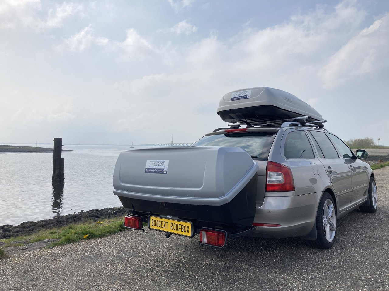 Trekhaakkoffer kantelbaar met basis Thule 420 liter te koop