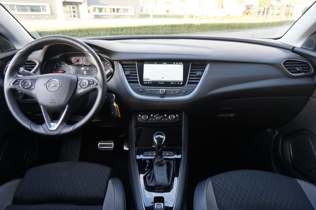 Opel Grandland X 1.2 turbo 120 jaar edition climate / navi / carplay / crui