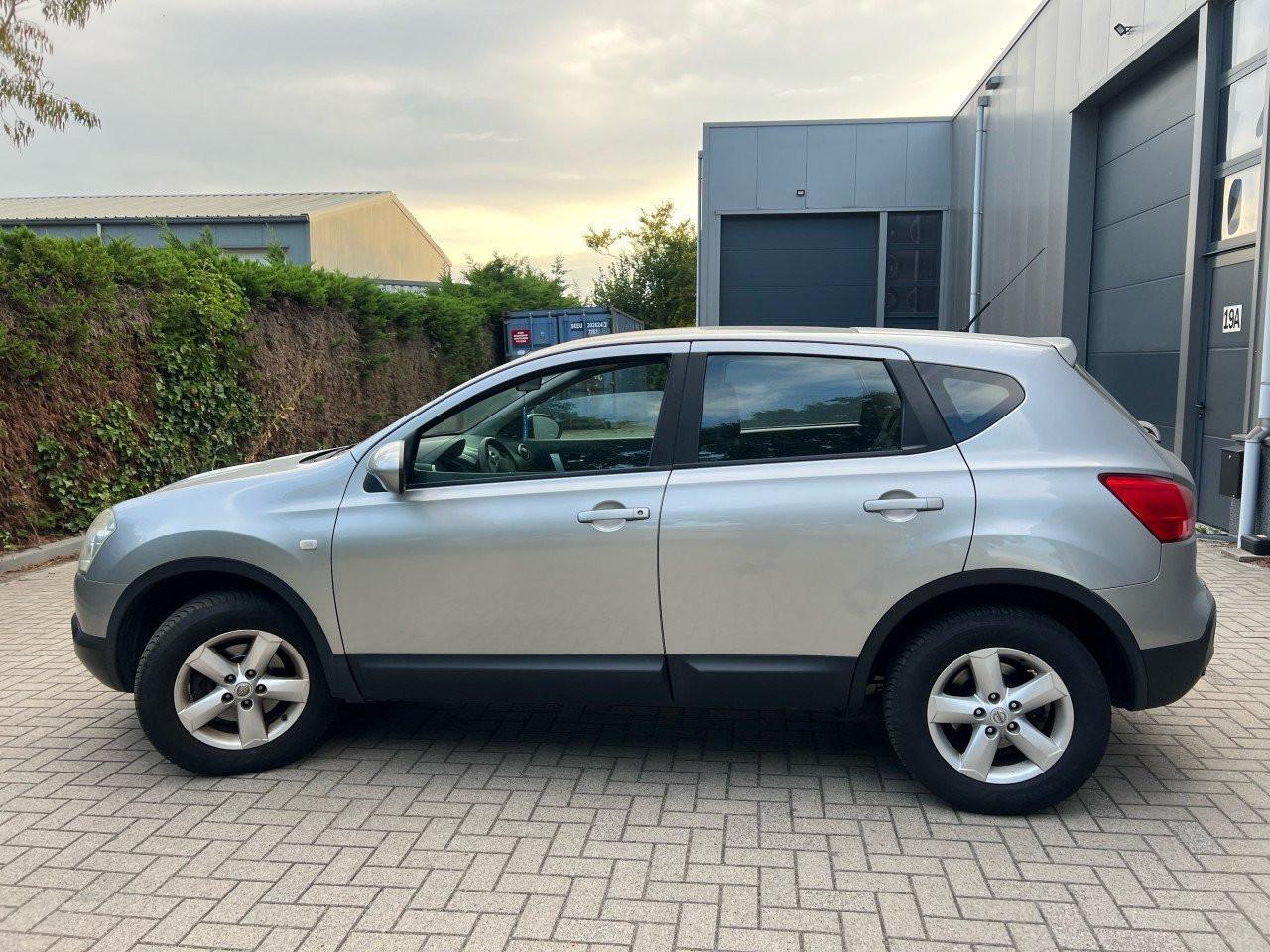 Nissan Qashqai 1.6Acenta Pano/ Trekhaak Jaar apk