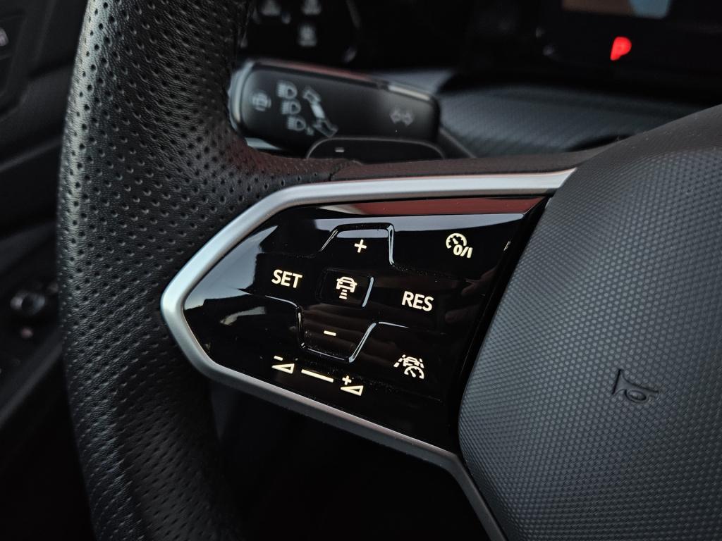 Volkswagen Golf 1.5 etsi r-line business | iq light | h/k | elek. trekhaak 