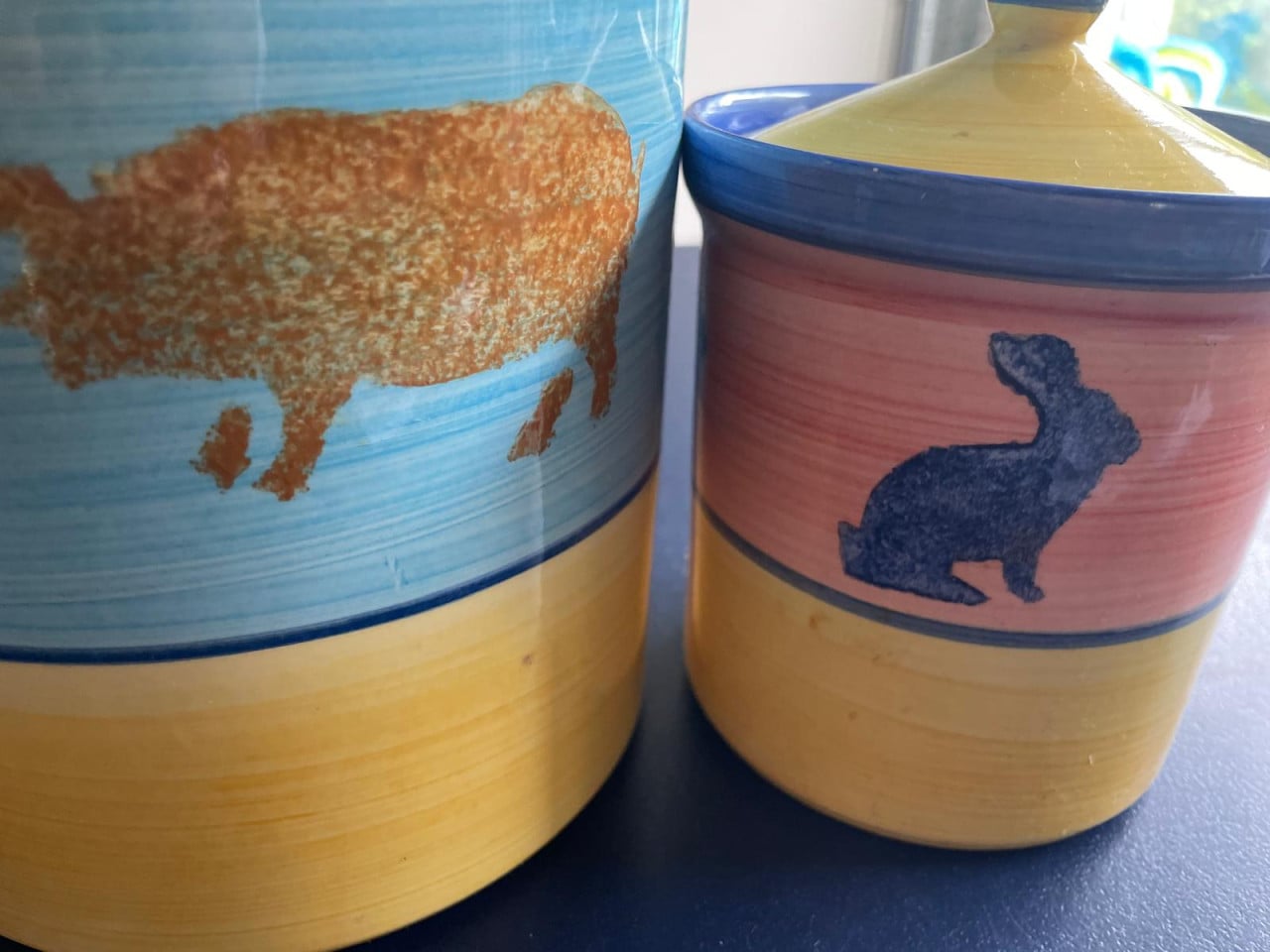 2 opbergpotten van aardewerk