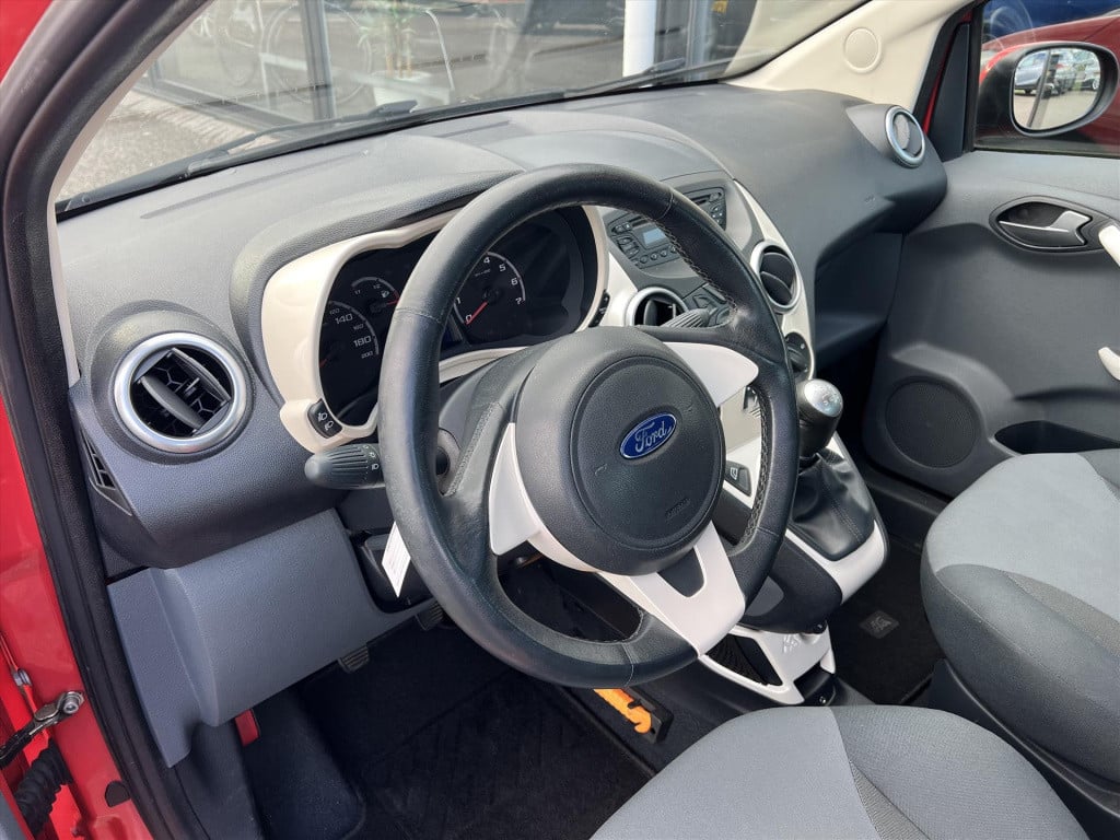 Ford KA 1.2 69pk titanium x