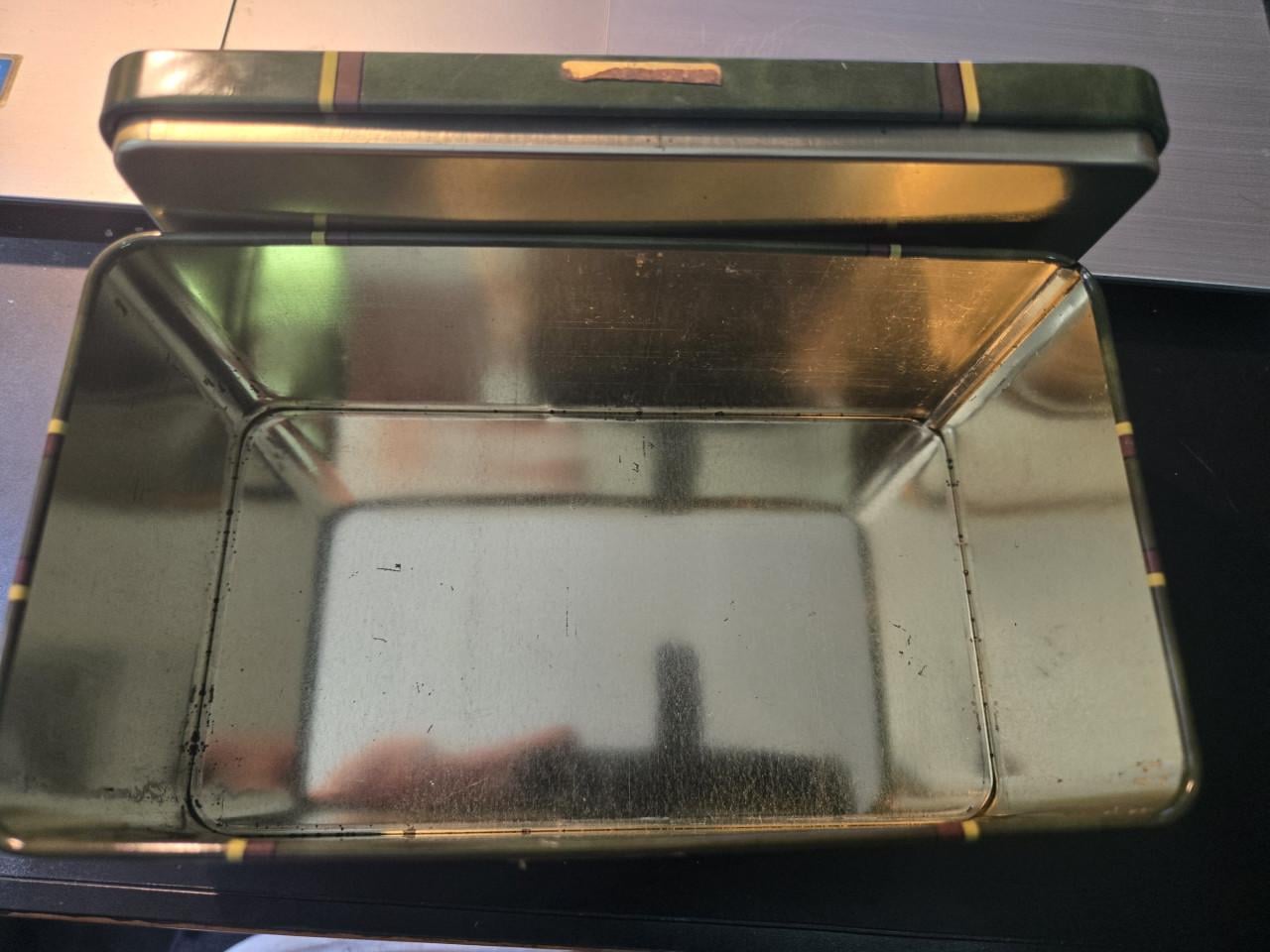 Rechthoekige groene theeblik van Douwe Egberts Pickwick