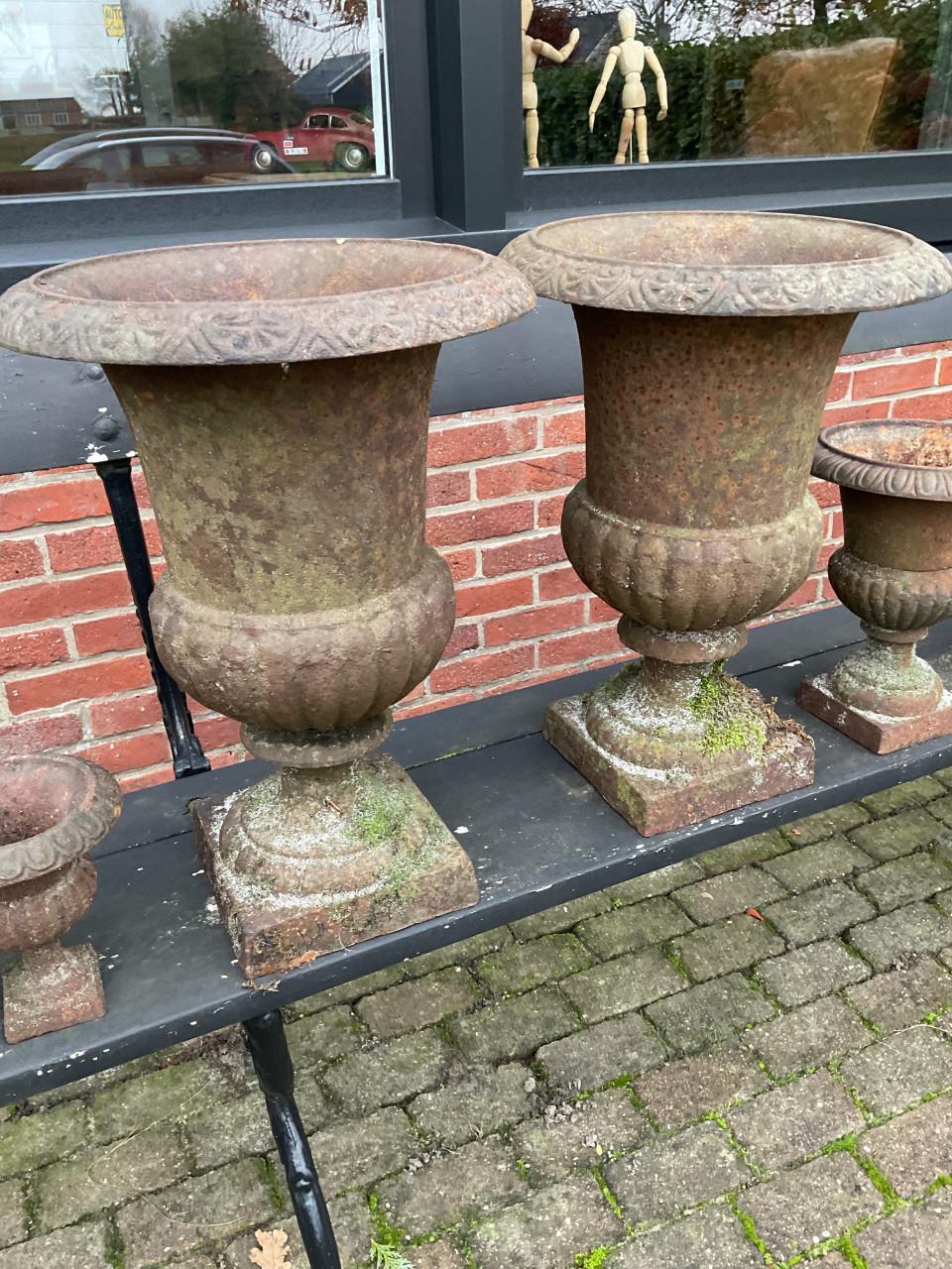 Gietijzeren tuinvazen