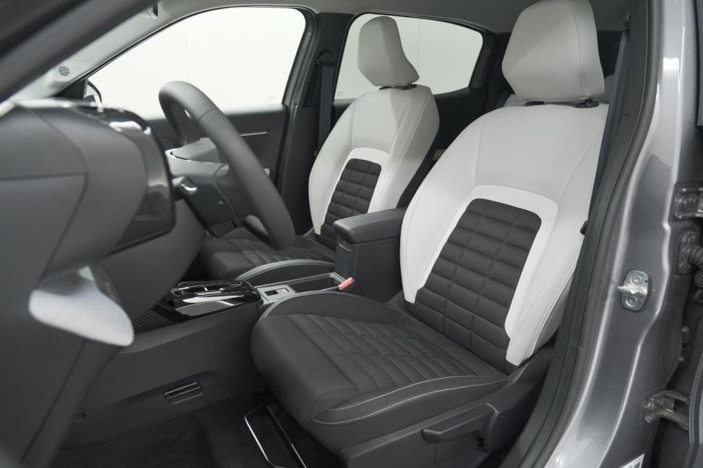Citroen C3 Aircross 1.2 hybrid 145pk max | camera | dodehoekdetectie | navi
